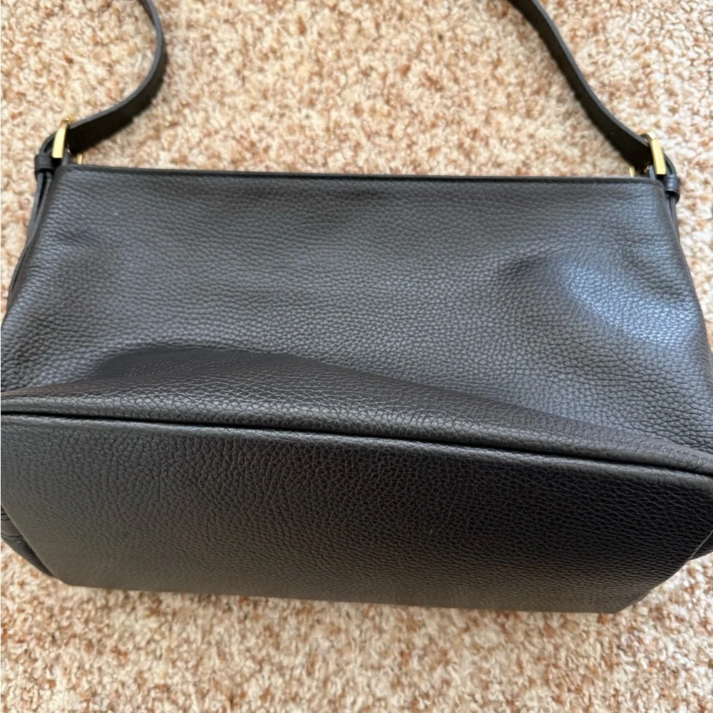 VESTIRSI Black Pebbled Eden Leather Slouch Bag with extra crossbody strap - Picture 4 of 9